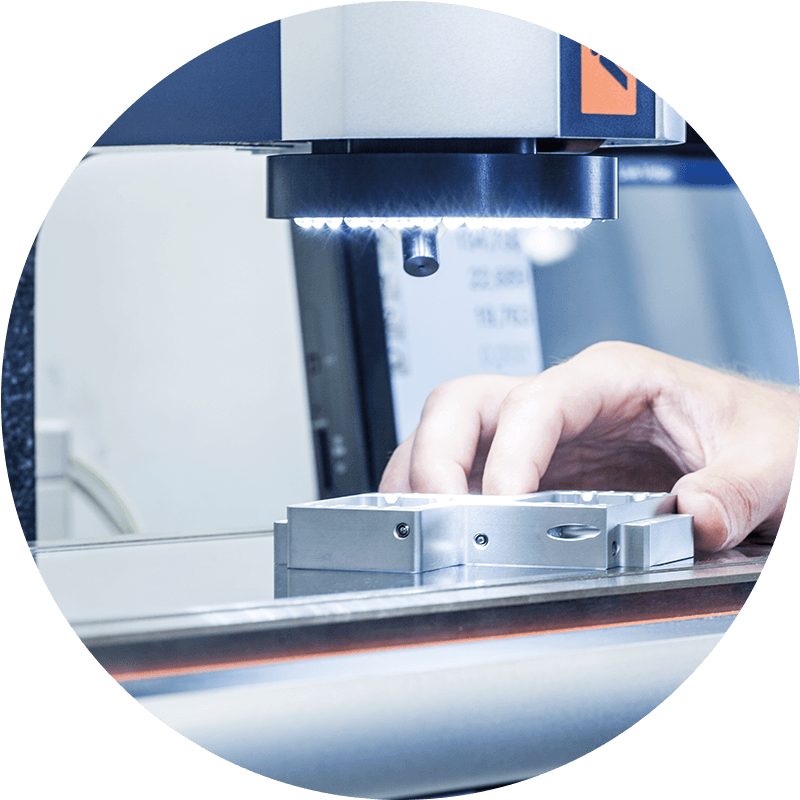 HSieben Maschinentechnik Langkampfen - Human Perception Automized Perfection - spanabhebende Bearbeitung, CNC, Fräsen, Automatisation, Aktuelles, Investitionen, Messmikroskop, Garant MM1-200